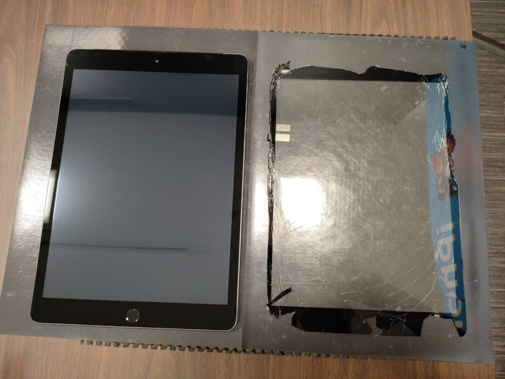 iPad７  画面割れの修理完了