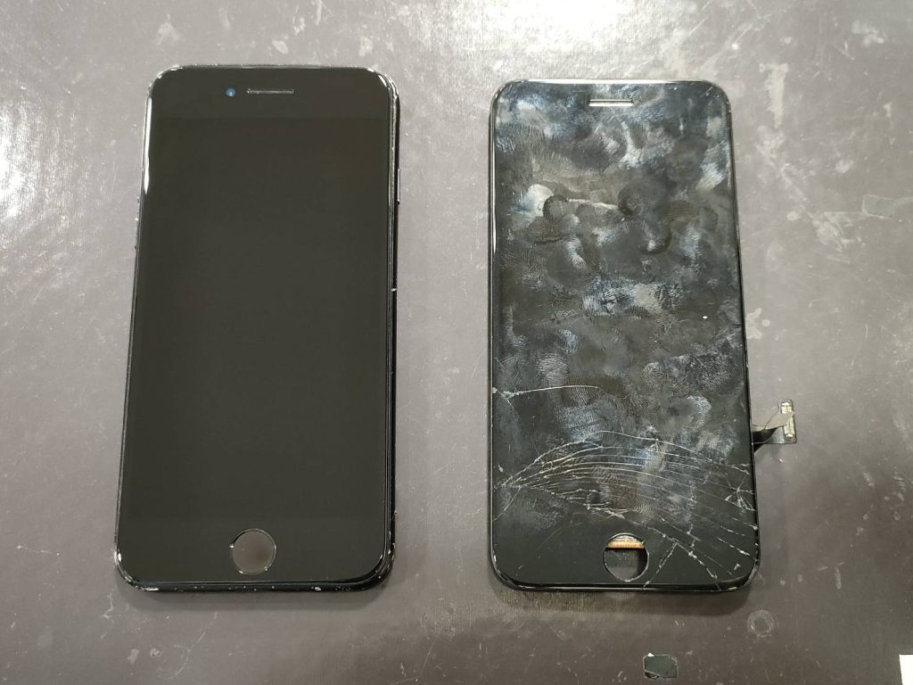 アイフォンの画面トラブル SE2 液晶割れ修理完了